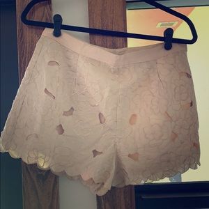 H&M creamy beige floral lace shorts, sz 8